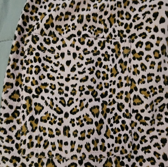 Nasty Gal Leopard Print Pink Skirt Zipper Front Size 6 NWT Nordstoms - Picture 3 of 8